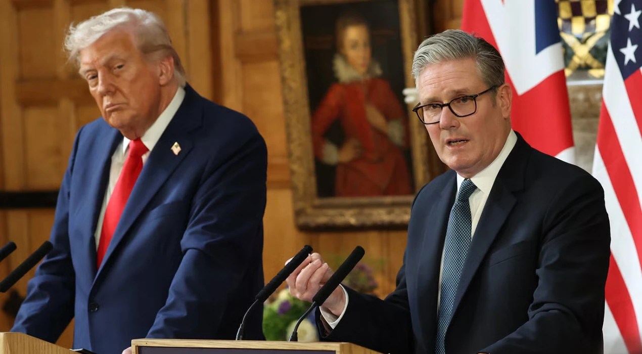 Donald Trump urges Keir Starmer to use military on small boats